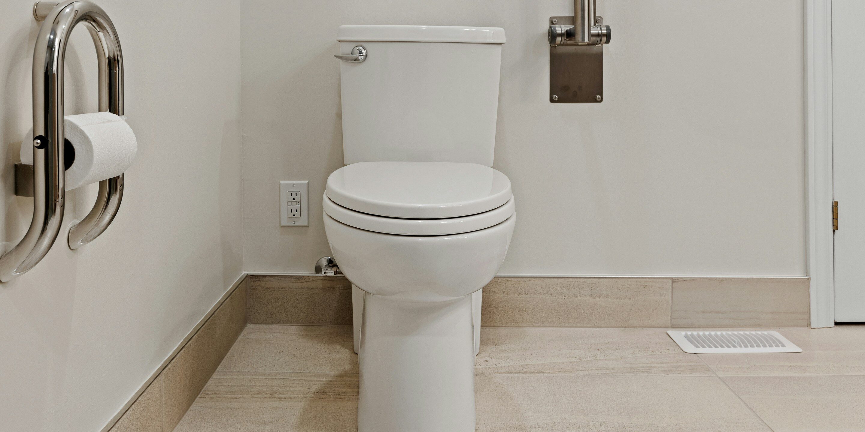 point3d-commercial-imaging-ltd-vwCEyRG1w00-unsplash a porcelain toilet in a bathroom